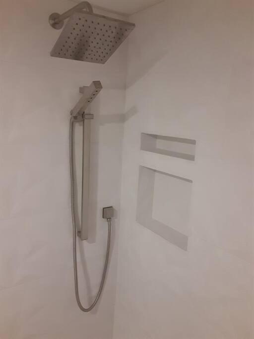 River Delight,Studio109, Beach & Pool Steps Away + Wifi Ruskin Exterior photo